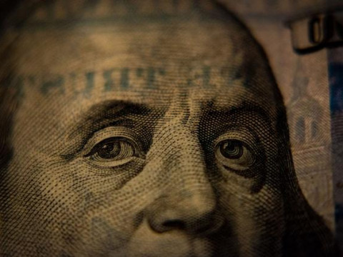США силой заставят другие страны пользоваться долларом — фейк от Алексея Авдонина