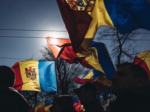 Did Moldova's President Maia Sandu Boost Ministers' Salaries by a Factor of 20'? Truth of Government Oficcials’ Wallets Revealed