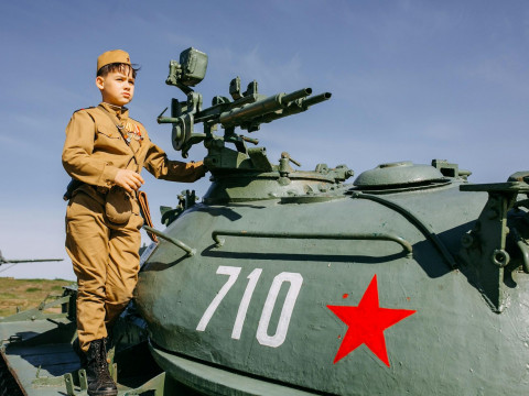 «Отмечать День Победы не только в Минске». Лукашенко рассказал о традиции, которой нет