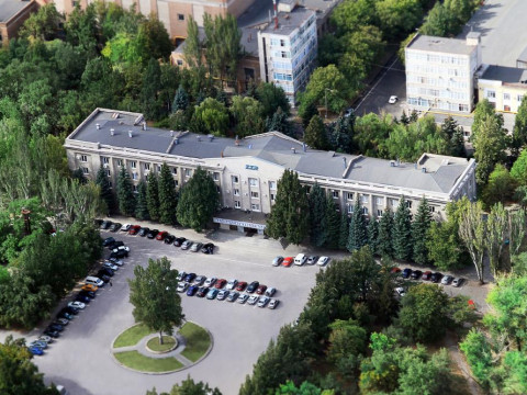 Ведущий «Беларусь 1» перечислил закрывшиеся предприятия Украины. Мы нашли среди них работающие