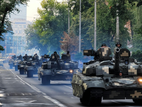 The Telegram channel Nevolfovich passed off a parade rehearsal as NATO equipment being moved to the Belarusian border