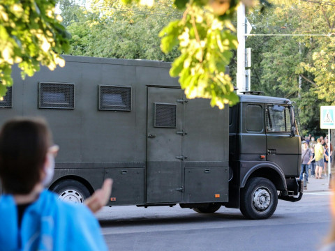 Сколько государство тратит на силовиков и социальную сферу: версия Азарёнка против реальности