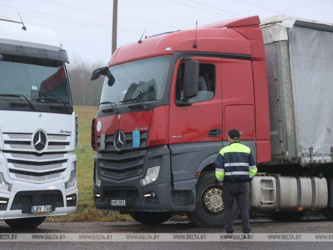 Russophobia backfires on the Baltics, or who really took Lithuanian truckers hostage