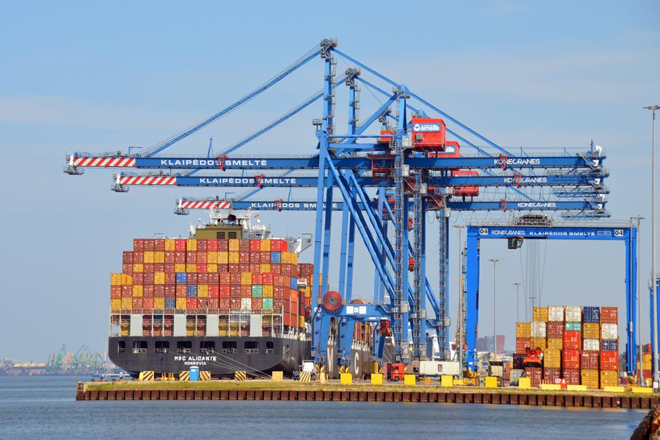 Лукашэнка прыпісаў Беларусі фармаванне амаль траціны бюджэту Літвы