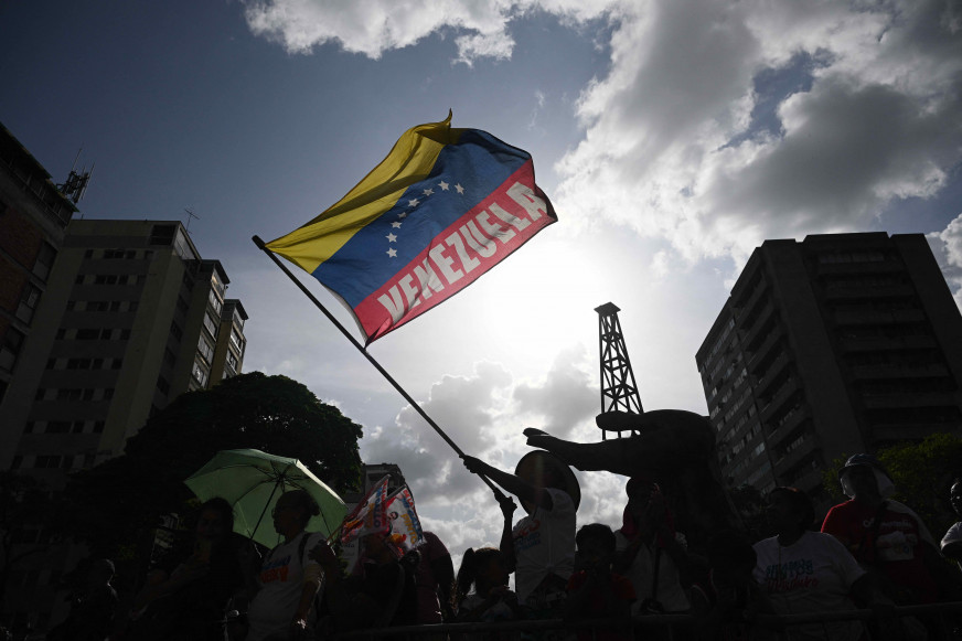 Old videos instead of fresh rallies: what is wrong with reports of support for Maduro