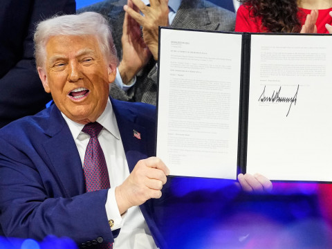 Як не плаціць за сяброўства, але застацца ў «Радзе міру» Трампа? Лукашэнка заявіў, што знайшоў спосаб, мы яго праверылі 