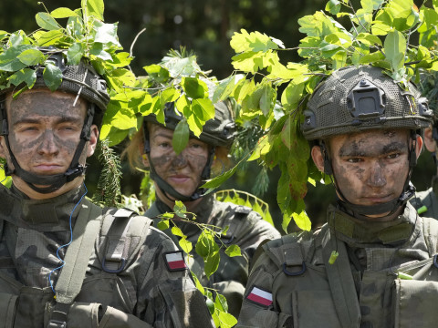 CTV referred to Polish contract soldiers as mercenaries and failed to mention that Belarus has similar military personnel