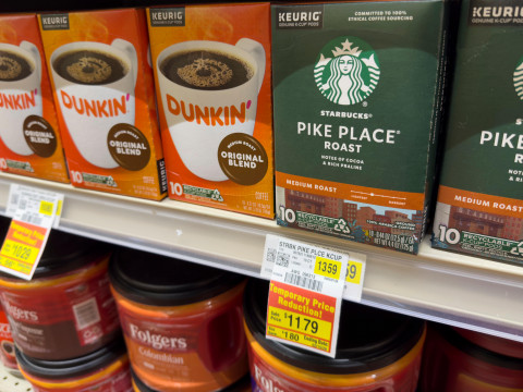 Commentator Ihar Tur linked the increase in coffee prices to the sanctions imposed on Belaruskali. We found errors in his reasoning