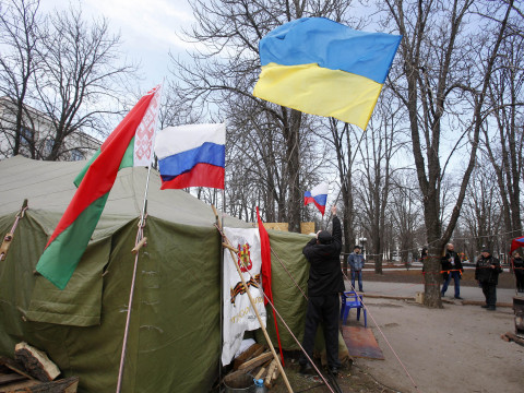 “There are three Russian peoples.” Ryhor Azaronak selectively quoted Maksim Bahdanovich