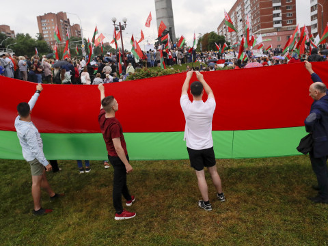 Рост ВВП за пятилетку на ОНТ подали как успех, хотя план власти выполнили лишь на треть