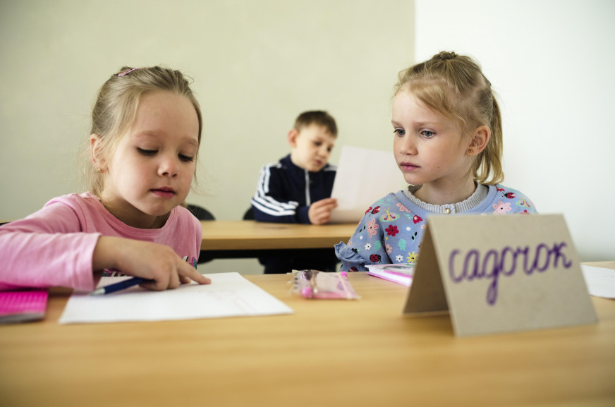 «В Украине хотят сократить декретный отпуск в 9 раз». News.by исказил инициативу о дополнительном отпуске для родителей