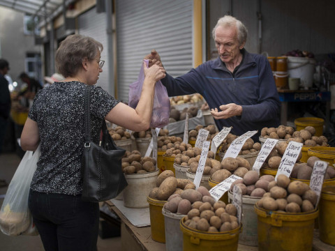 “Potato prices have skyrocketed eightfold.” How News.by framed the exchange market price growth as a food crisis in Europe