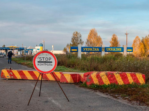 «Там просяць здаваць пазіцыі». Украінскіх ухілістаў дапытваюць у Беларусі