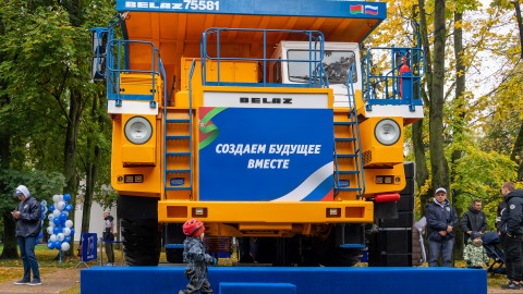 Літоўскае «лобі» БелАЗа. Былога намесніка начальніка Віленскай турмы не напалохалі санкцыі